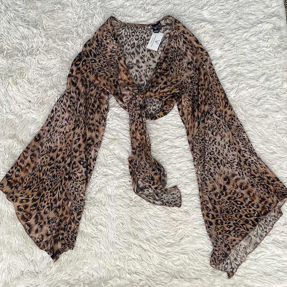 Windsor Leopard Tie Front Bell Sleeve Crop Top Size XS